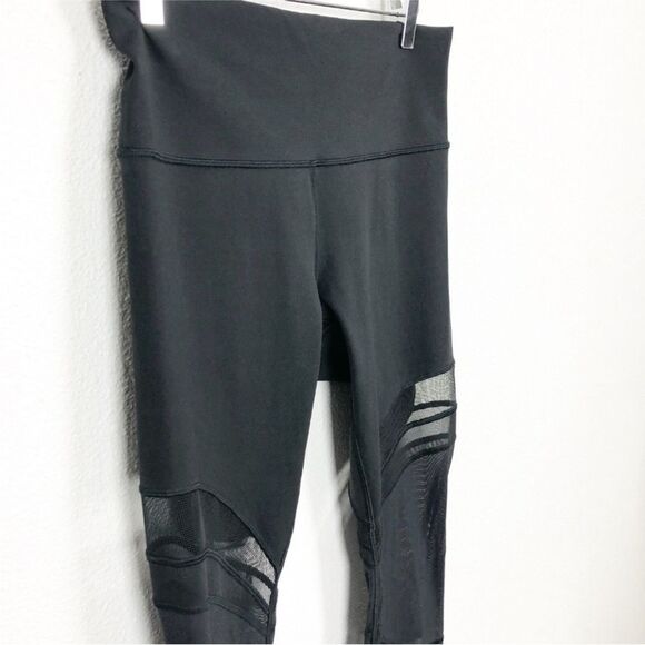 Lululemon Black Seek The Heat Tight Legging 8 - Picture 7 of 10